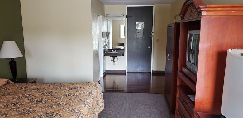 Hotel Landmark Inn
