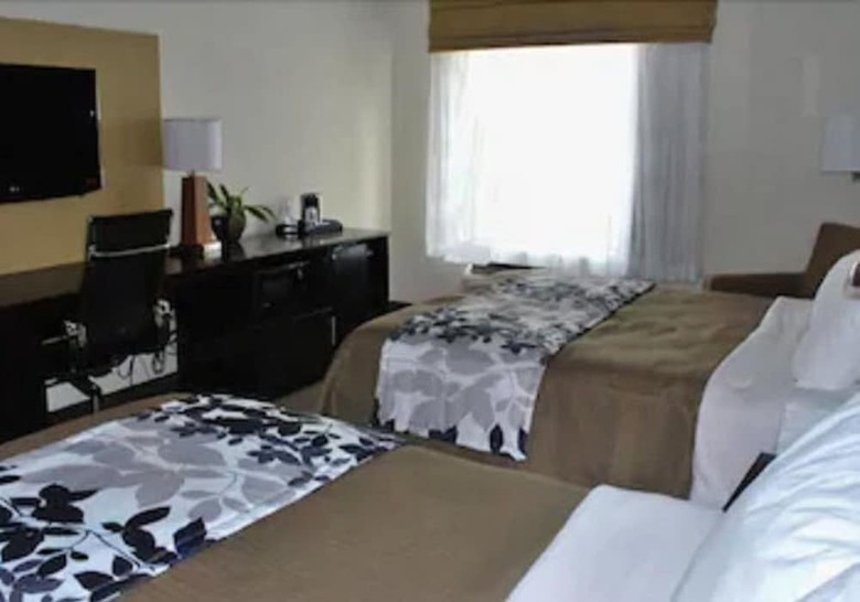 Hotel Sleep Inn & Suites