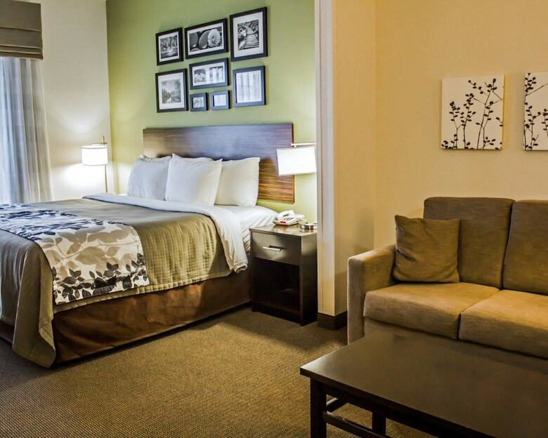 Hotel Sleep Inn & Suites