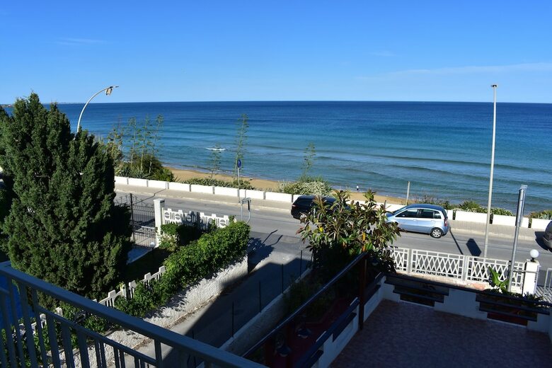 Posada Hotel White Beach Ancora