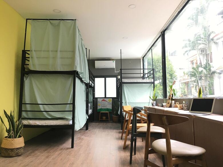 Hostal Eopi Airport Homestay