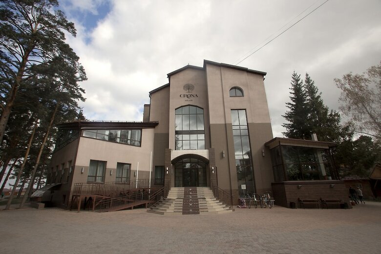 Crona Medical & Spa Hotel