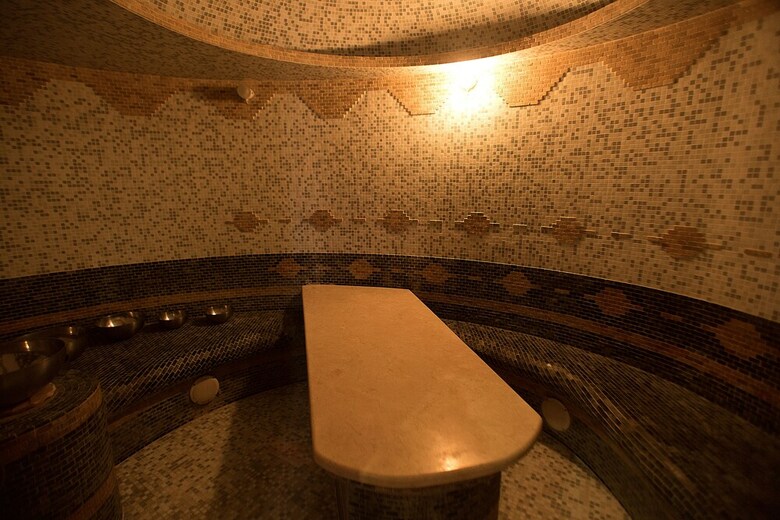 Crona Medical & Spa Hotel