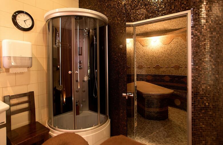 Crona Medical & Spa Hotel