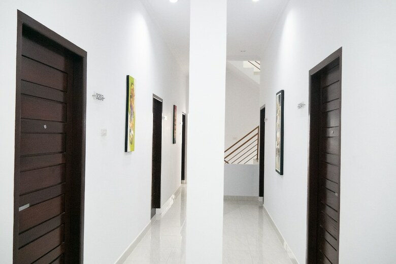 Oyo 974 Audi Inn Hotel