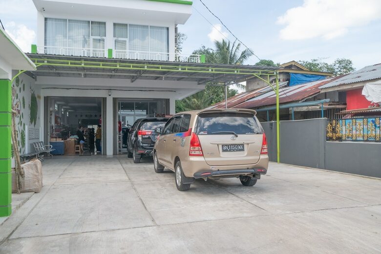 Oyo 974 Audi Inn Hotel