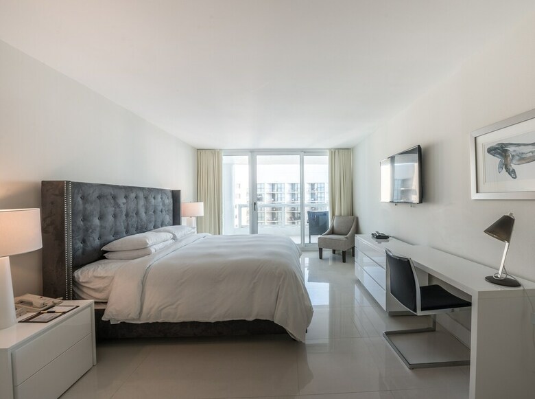 The Grand Condos By Edgewater One Ir