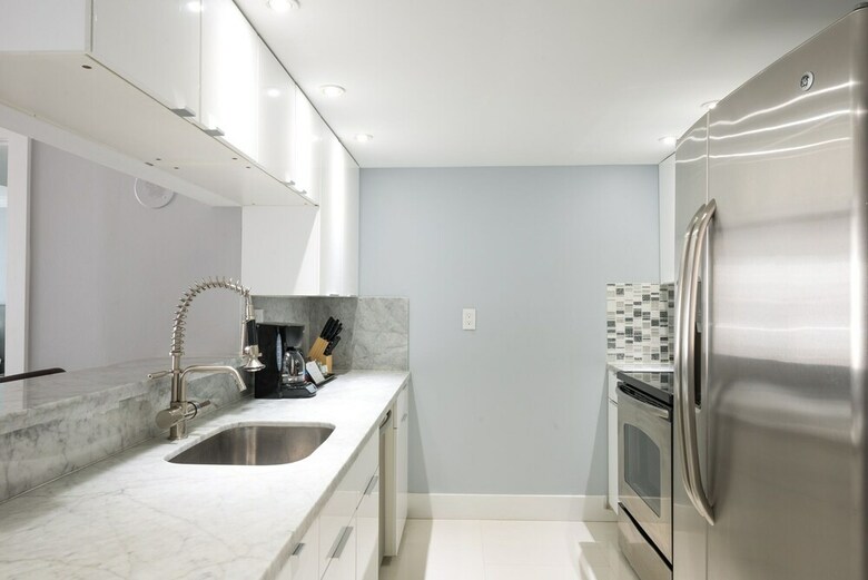 The Grand Condos By Edgewater One Ir