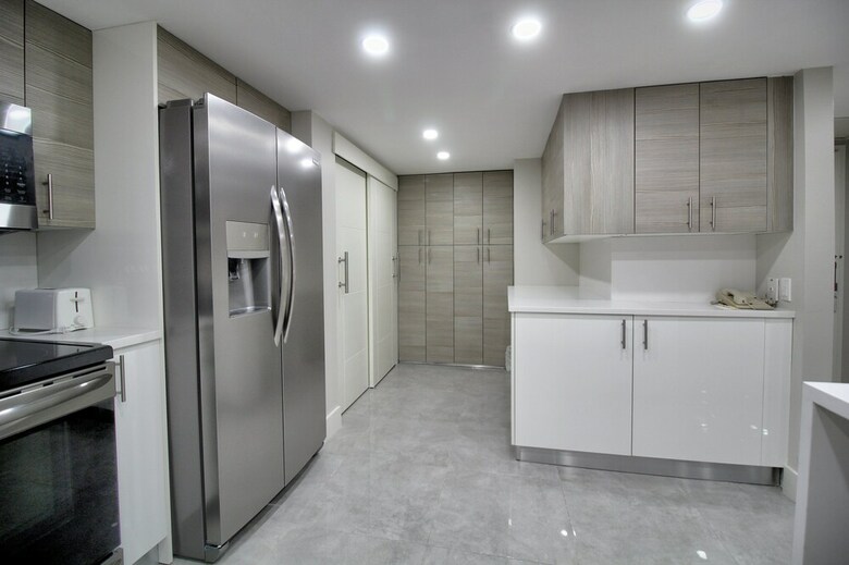 The Grand Condos By Edgewater One Ir