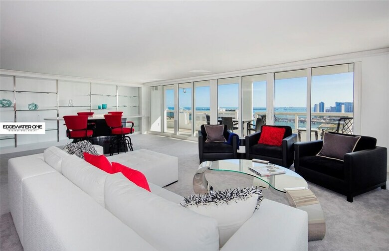 The Grand Condos By Edgewater One Ir