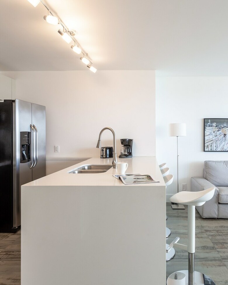 The Grand Condos By Edgewater One Ir
