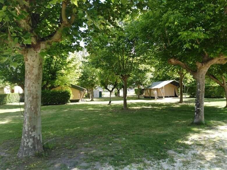 Camping Aubeterre-sur-dronne