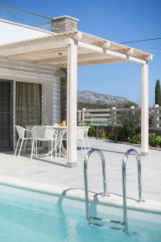 Virginia Luxury Villas