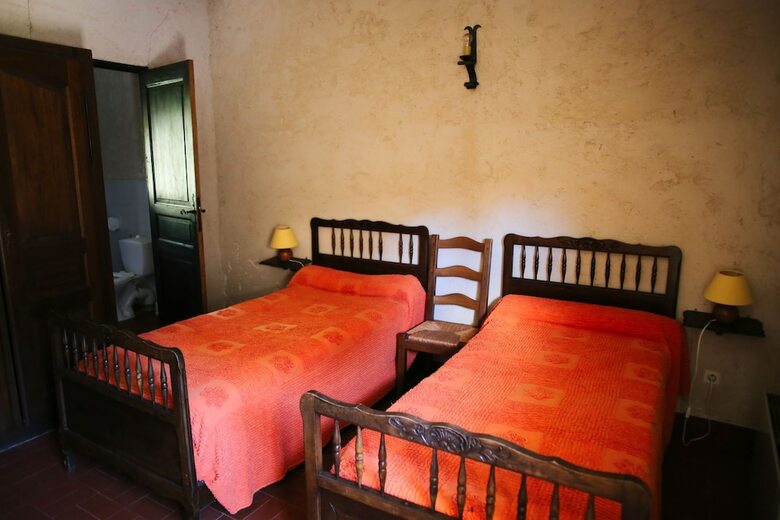 Hameau de Fontroussi�re