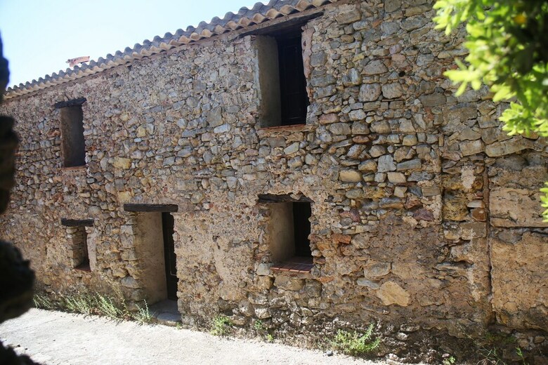 Hameau de Fontroussi�re