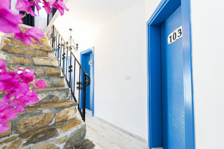 Hotel Teos Otel