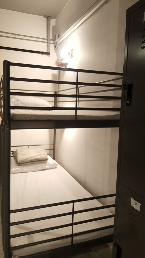 Hostal 8 Sleeper Street