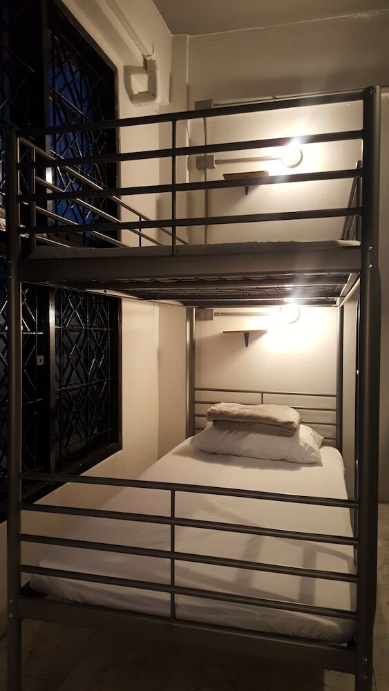Hostal 8 Sleeper Street