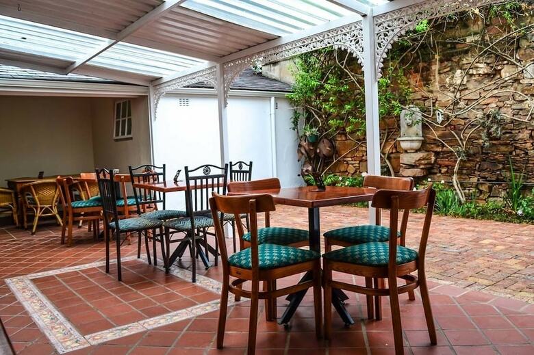 Hotel 137 High Street Guest House