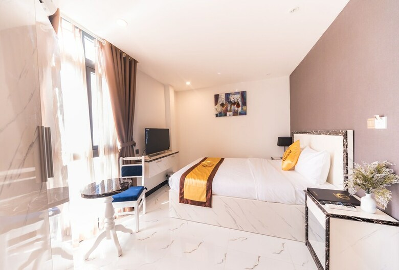 Ten Dollars Hotel