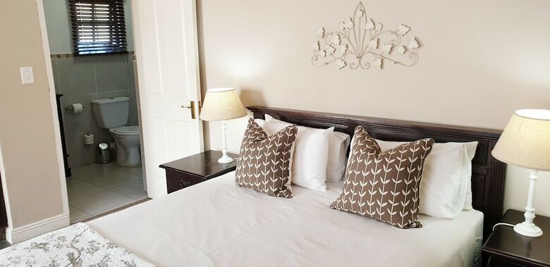 Hotel African Sands Bed & Breakfast
