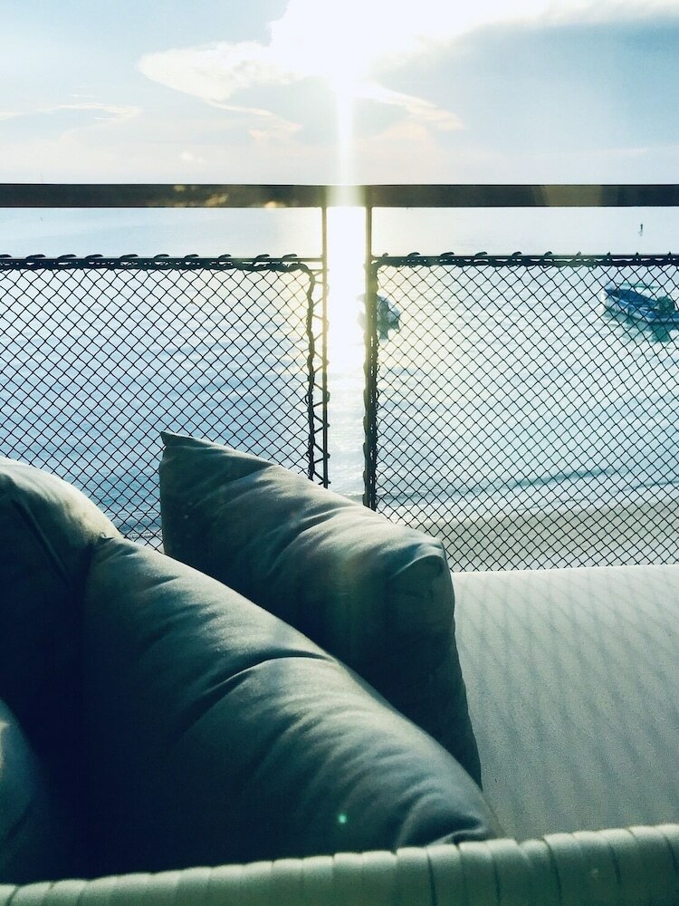 Blue Tao Beach Hotel
