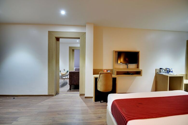Hotel Nandhana Pride