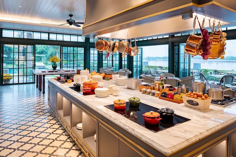 Mia Saigon Luxury Boutique Hotel