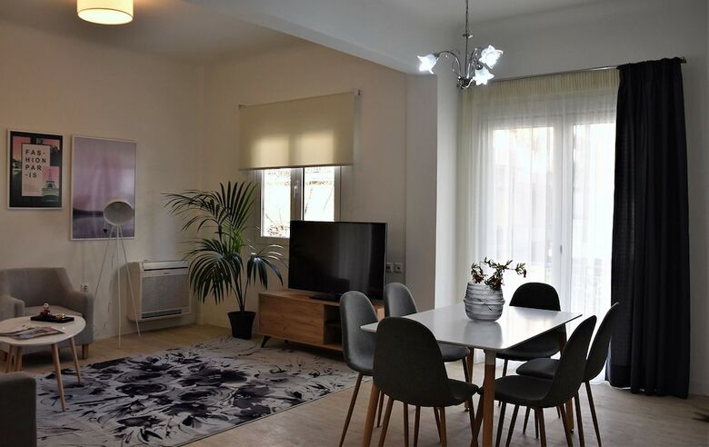 Athens Morum Apartments Formionos