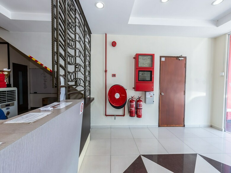 Hotel Oyo 1155 906 Batu Berendam