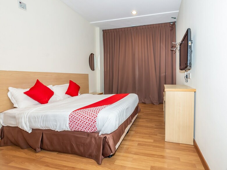 Hotel Oyo 1155 906 Batu Berendam