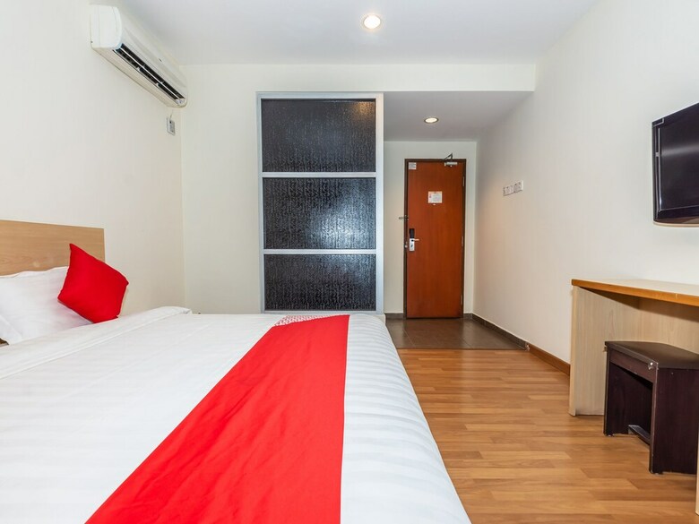 Hotel Oyo 1155 906 Batu Berendam