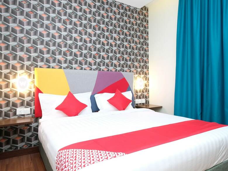 Oyo 1139 W Hotel Cemerlang