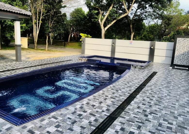 Private Villa With Pool By Azra