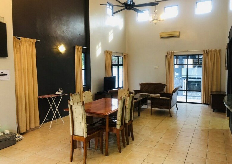 Private Villa With Pool By Azra