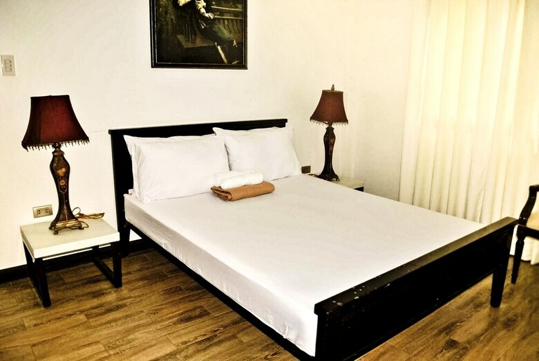 Loria Hotel Tagaytay