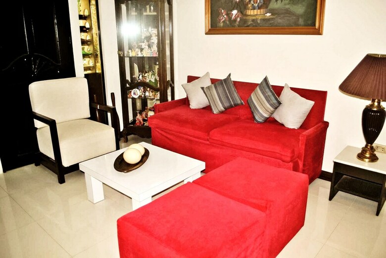 Loria Hotel Tagaytay