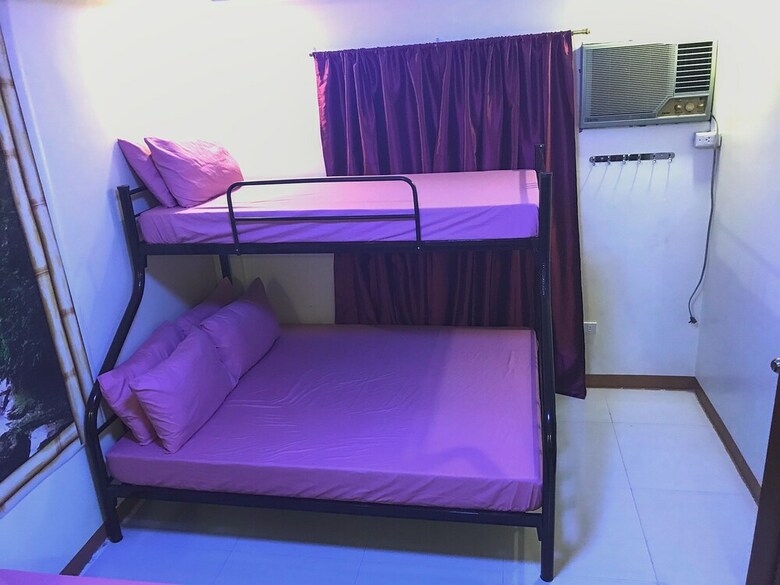 Loria Hotel Tagaytay