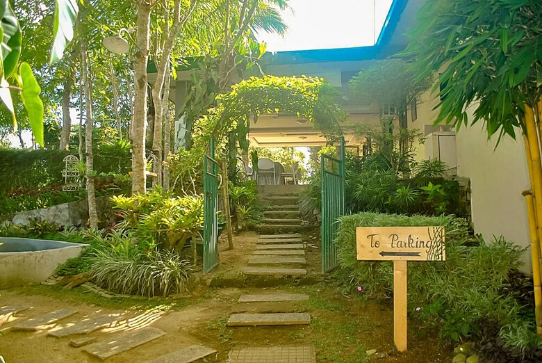 Loria Hotel Tagaytay
