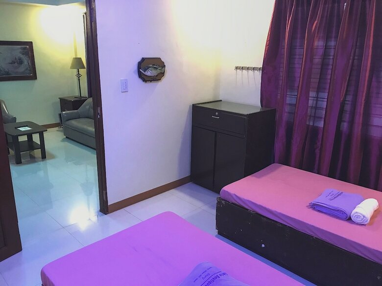 Loria Hotel Tagaytay