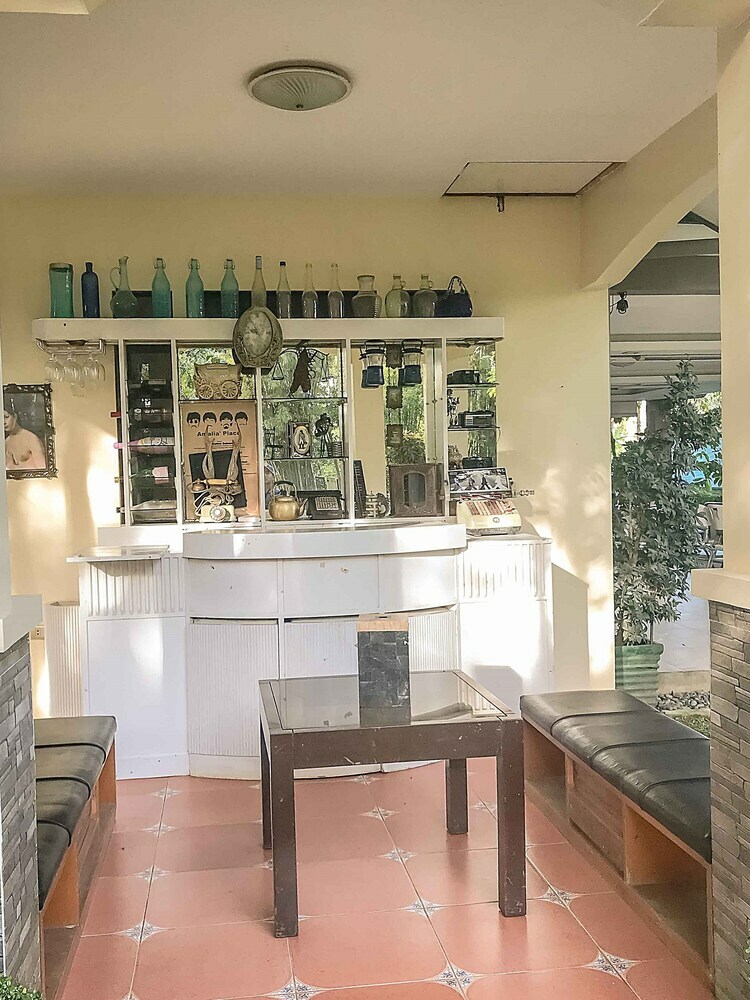 Loria Hotel Tagaytay