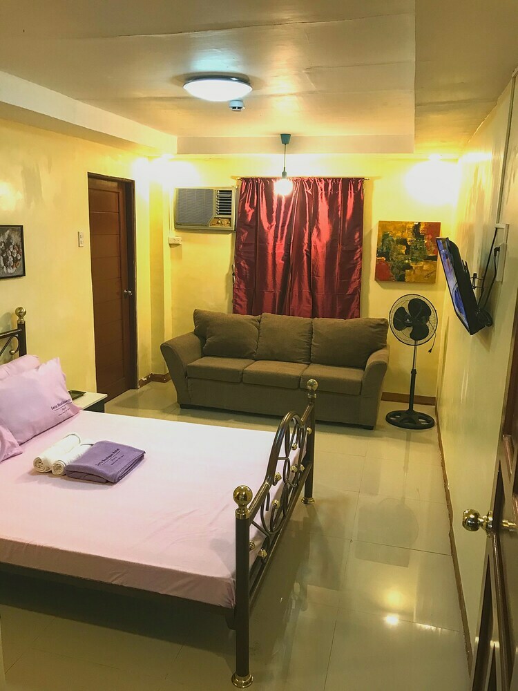 Loria Hotel Tagaytay