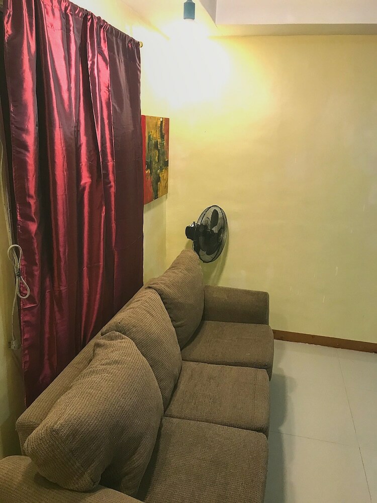 Loria Hotel Tagaytay