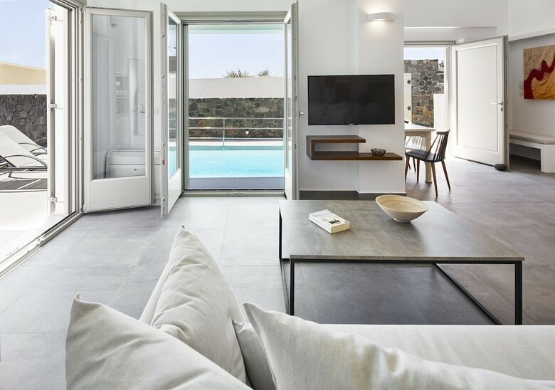 Alchemy Luxury Villa