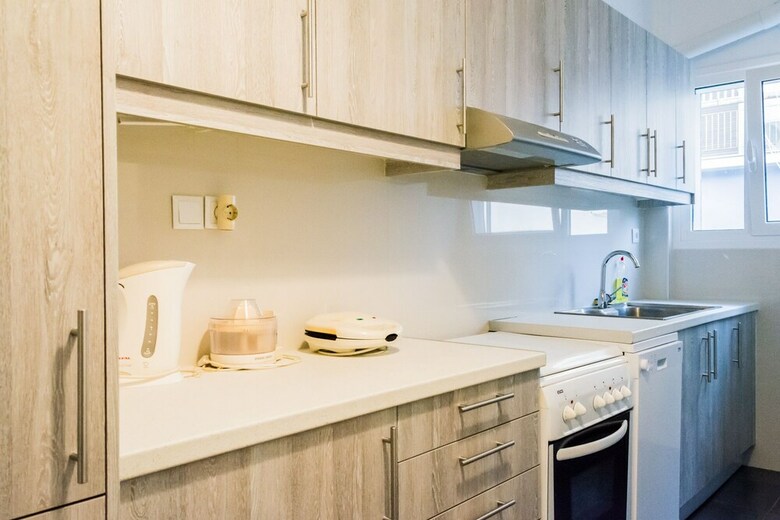 3 Bedroom Apartment Next To Panormou Metro