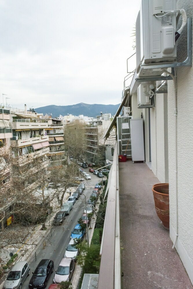 3 Bedroom Apartment Next To Panormou Metro