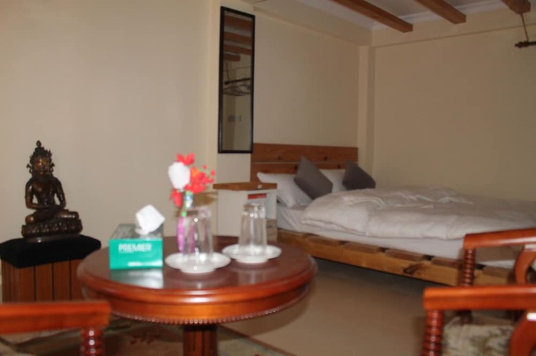 Hotel Peace Gallery Inn