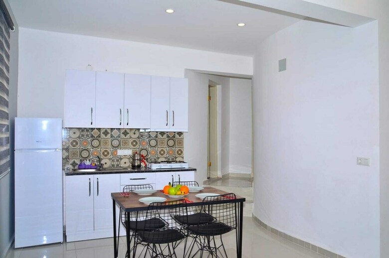 3 House Apart