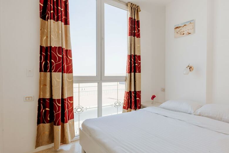 Hotel Desert Moon