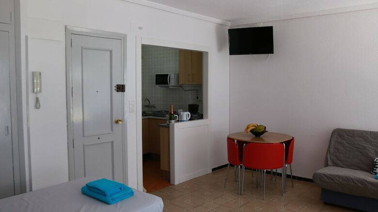Apartamentos Estudios Mundobooking